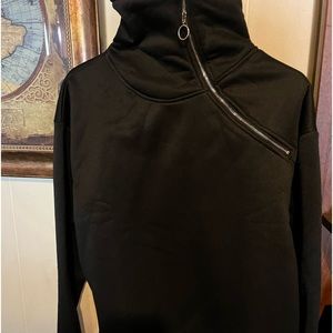 Pullover with high neck and zipper comes up from side! Very cool! Black XL